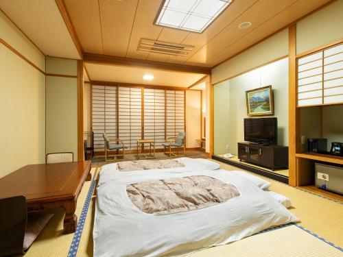 room detail thumbnail 1