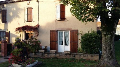Charmante maison à la ferme (Charmante maison a la ferme) in Valderiès