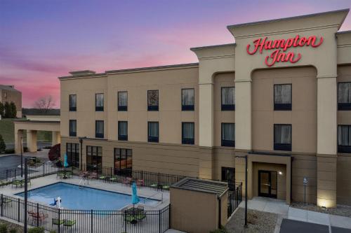 Hampton Inn Crossville - image 15