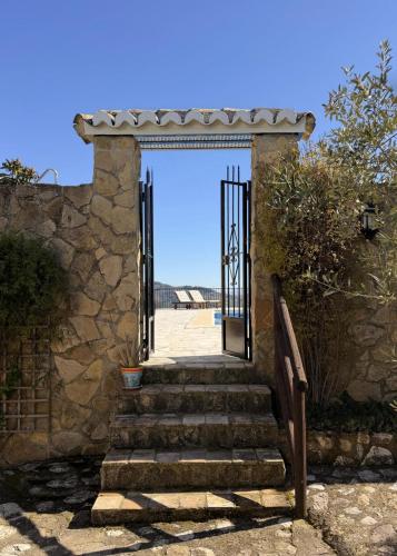 Cortijo Sol y Olivo spacious exclusive private pool retreat in Algarinejo