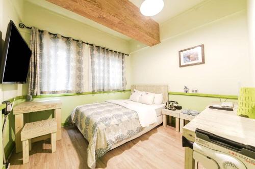 room detail thumbnail 1