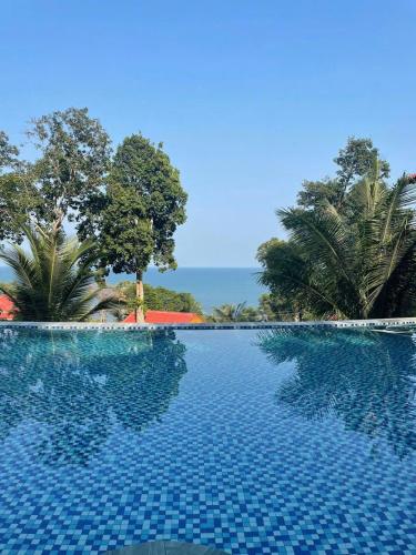 Ngoc Nui - Sunrise Beach Bungalows - Kampot