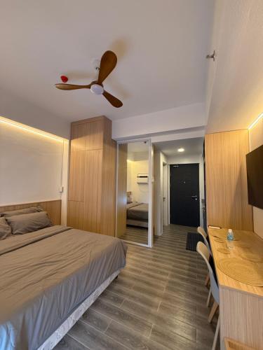 Modern Cozy Condo with Balcony in Downtown in Cabantian