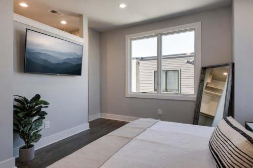 New Build West End Oasis Skyline Views - image 5