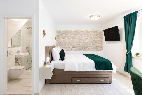 Lions Heritage Rooms 2