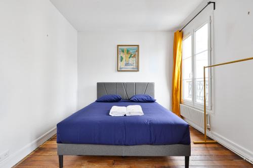 2BR Apartment Near Metro & Canal Saint-Martin - image 3
