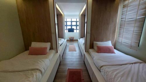 ห้องสำหรับสี่ท่าน (Quadruple Room)