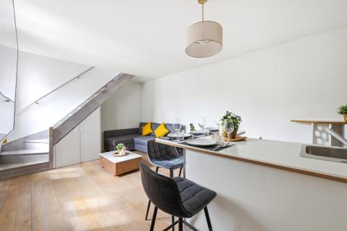 Charming 1-Bedroom Mezzanine in Saint-Germain - image 14