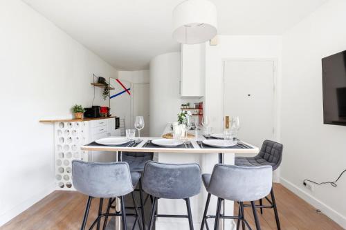 Charming 1-Bedroom Mezzanine in Saint-Germain - image 5
