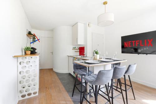 Charming 1-Bedroom Mezzanine in Saint-Germain - image 9