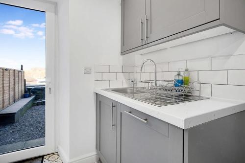 Dean St Retreat - Cosy Urban Escape, Sleeps 5 in Hexham