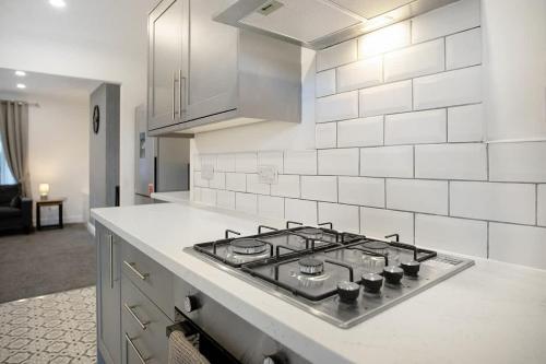 Dean St Retreat - Cosy Urban Escape, Sleeps 5 in Hexham
