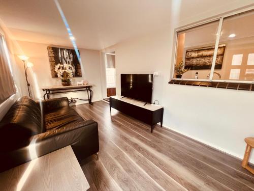 Spacious 4BR Home - Next to St Albans Station in St Albans