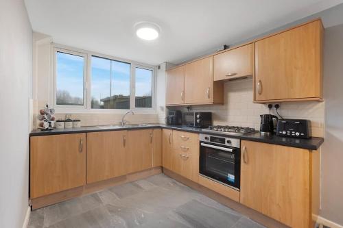 NEW! 3BR in Traynor Square in Colburn