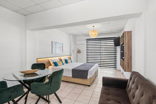 Larnaca Bay Suites – khách sạn tại Thành phố Larnaca