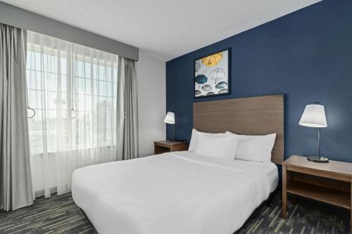 Country Inn & Suites by Radisson Manteno IL - image 42