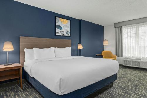 Country Inn & Suites by Radisson Manteno IL - image 16
