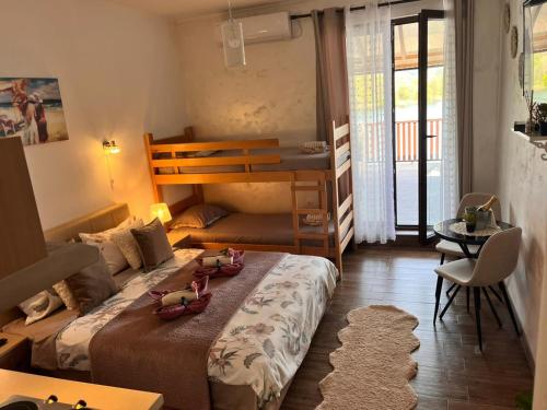 Dionis, Veliko Gradište (Foto 2)