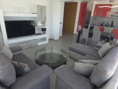 PT Lux apartment collection at OA – khách sạn tại Praia do Vau