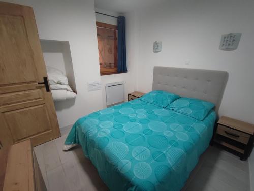 T2 à 150m du village (T2 a 150m du village) in 沙托魯阿爾佩