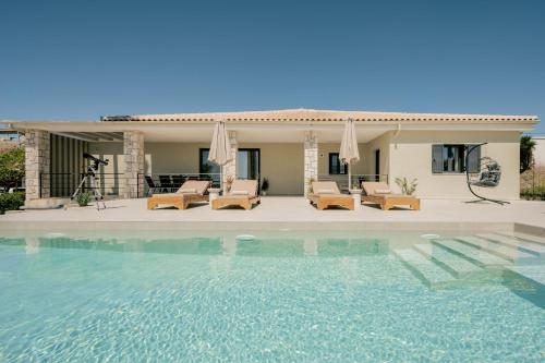 Mira Premium House - Serenity Escape in Kalamaki by Villa Mana Gers – khách sạn tại Kalamaki