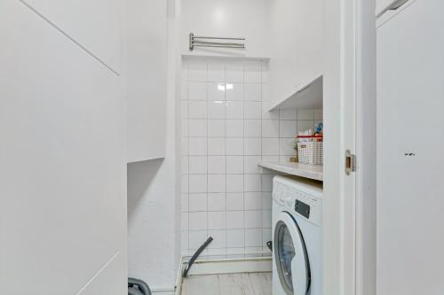 Beautiful 2 bedroom apartment in Los Boliches - image 3