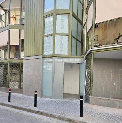 Eksterijer hotela, Private Rooms Easy Access to Airport & City Center in Cornellà de Llobregat
