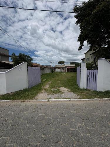 Purple House in São João do Rio Vermelho