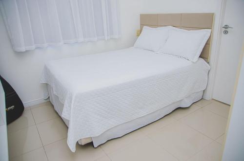 Apartamento c Varanda Ar Piscina Sauna e Hidro - image 4