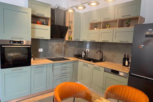 Lunara Apartment - Happy Rentals - image 4