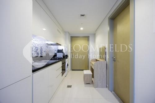 Magnificent Studio Aykon City in Jumeirah