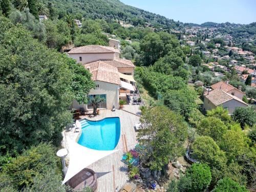 Villa Mas Baucour vue exceptionnelle et piscine privee