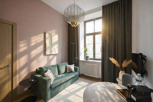 Premium 1BR Historic Building 5 min Old Town, Ryga