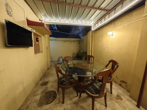 ห้องอาหาร, Evara Stays Backpackers Hostel in กลกาตา