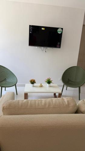 Inawa Serena del Mar via Manzanillo in ปวยโต เตียราบาฆา