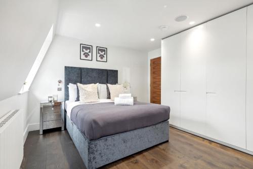 BnBNova - 3BR 2BA Penthouse with Terrace - image 12