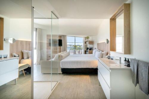 room detail thumbnail 0
