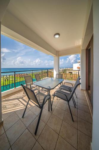 สภาพแวดล้อมโดยรอบ, Infinity Blue Villa w Pool in โปมอส