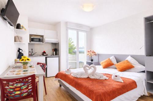 5 Mins to Train Station - Free Parking Space - DisneyLand - Dolce Vita I - Location saisonnière - Chelles