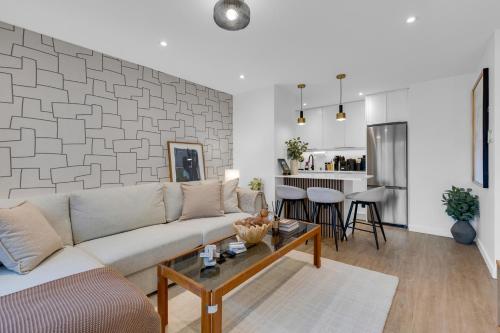 La Galerie Luxe 1BR King Bed Parking Inc
