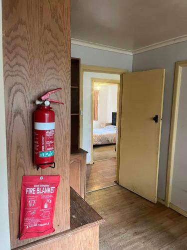 E Convenient, livable, and close to commercial districts近商圈电车大学便利别墅大床房 in Bundoora