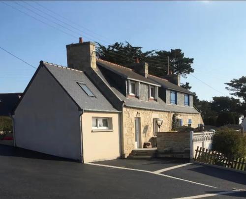 Maison bord de mer gîte à louer Poullou