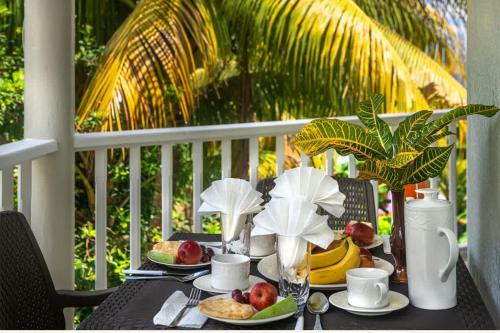 Ferapalms Tropical Escape with Ocean & Mountain View in La Plaine