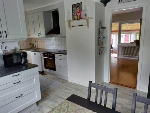 Cozy villa in Svanskog with sauna and guest house in Svanskog
