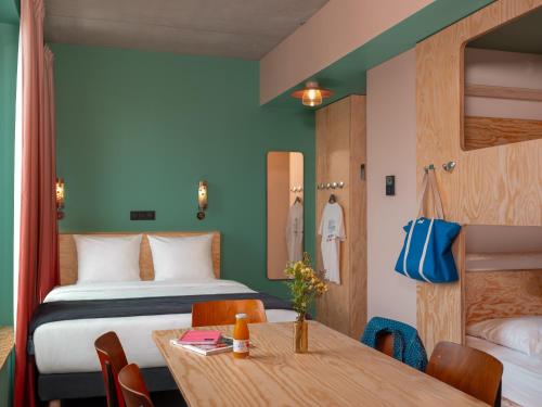 Eklo Hotels Nantes Centre - Île de Nantes - image 3