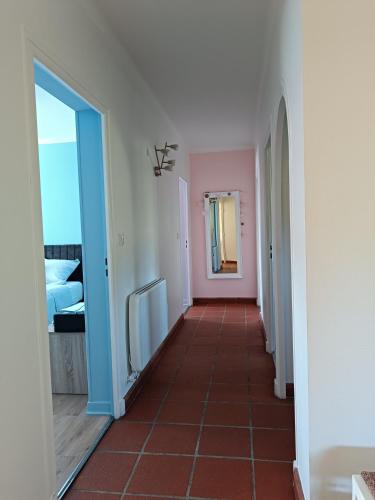 Vestabils, Mon Petit Château (Mon Petit Chateau) in Marcollin
