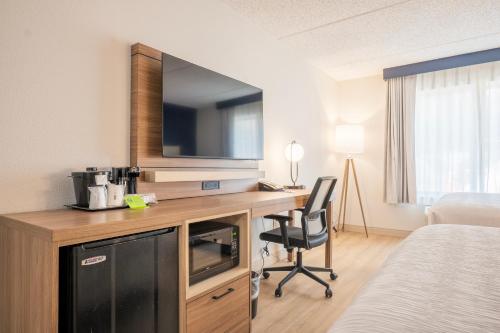La Quinta by Wyndham Danbury - image 35