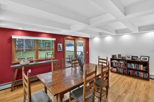 Saratoga Cottage - 2BR Near Track & Lake home - main image