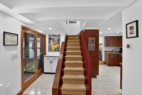 Saratoga Cottage - 2BR Near Track & Lake home - image 7