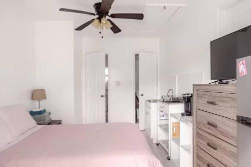 Private Studio Apartment in Vero Beach Florida in Lakewood Park (FL)
